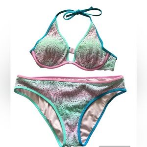 Victoriano Secret Bikini Set Size 34B/Medium bottoms